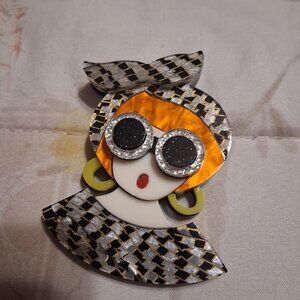 VINTAGE LOVELY I LOVE LUCY BROOCH
